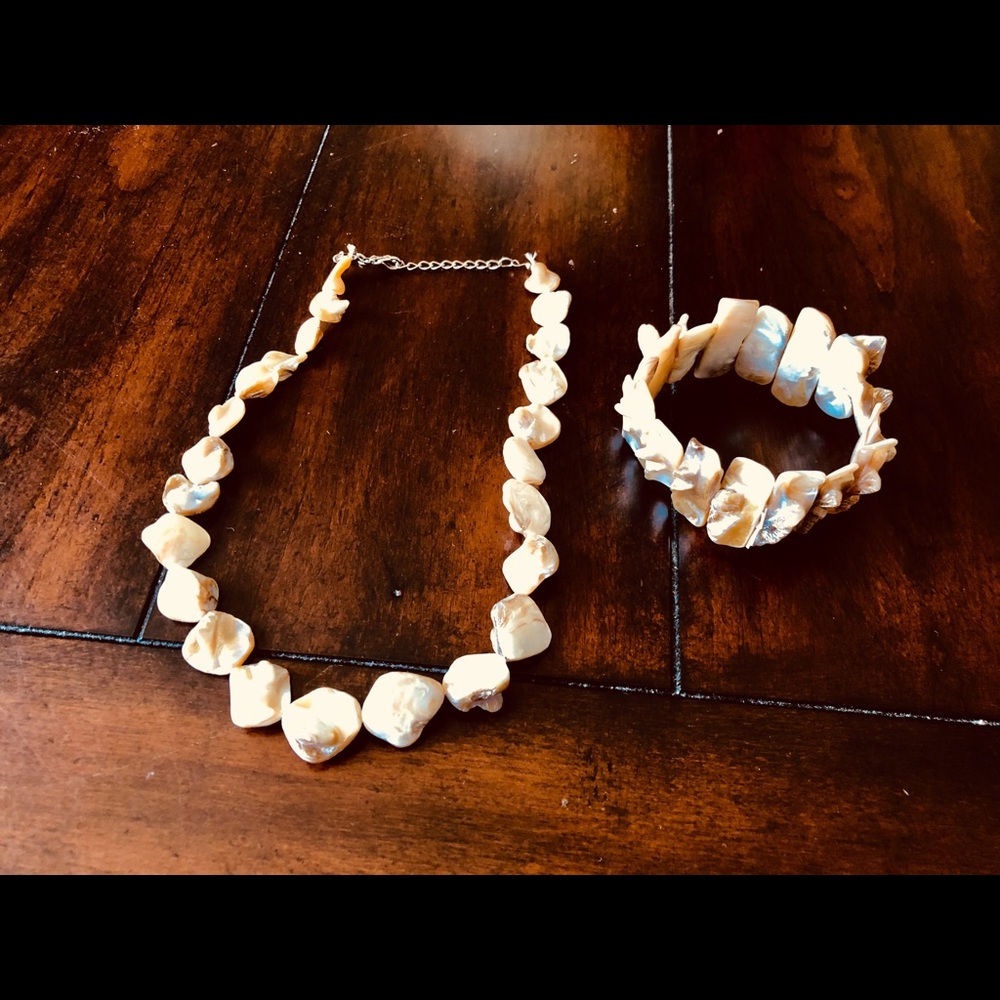 Mother of Pearl Shell Necklace & Bracelet Set